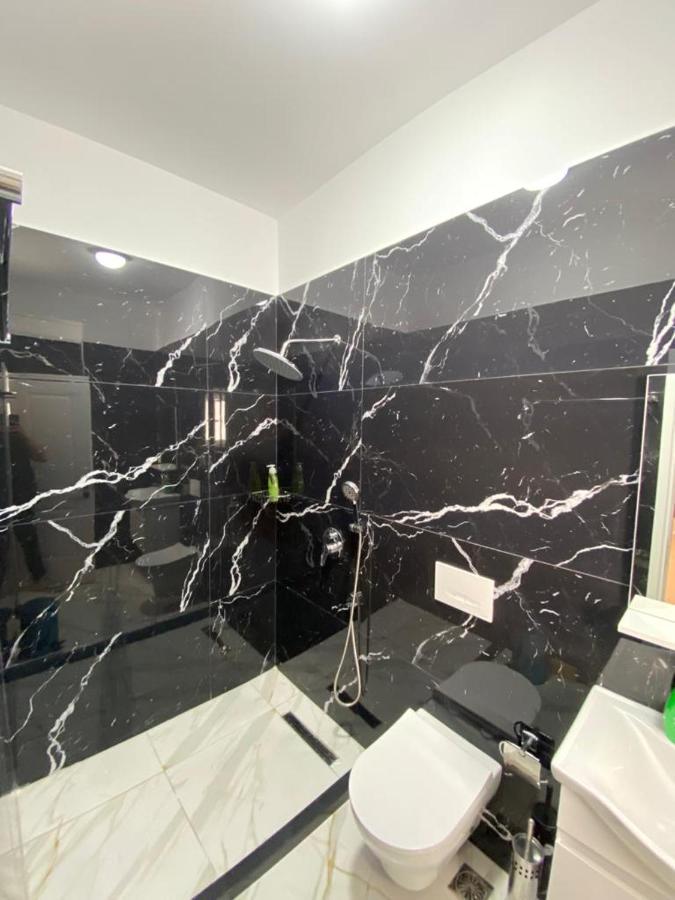 Saranda Apartments Екстер'єр фото